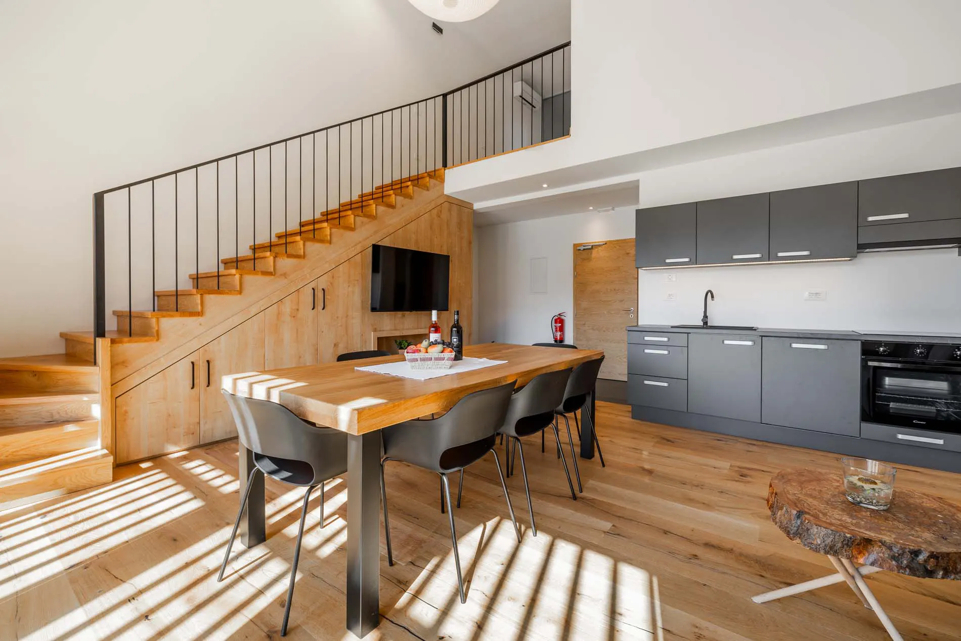 Apartmaji Marof - dnevni prostor našega največjega apartmaja Marof